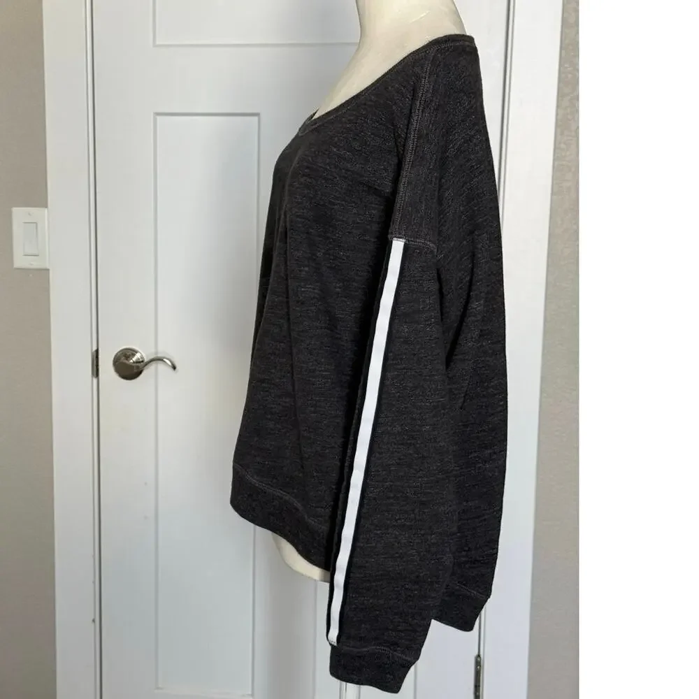 Nike Gray District 72 Scoop Long Sleeve Crew Sweater Womens M